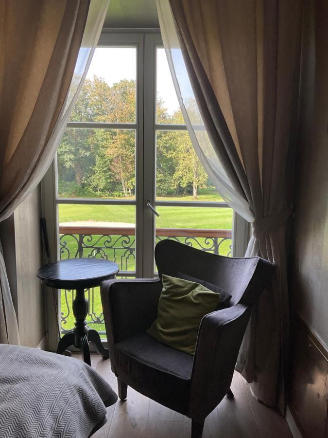 La Chambre Du Chateau De Bernalmont Lüttich Exterior foto